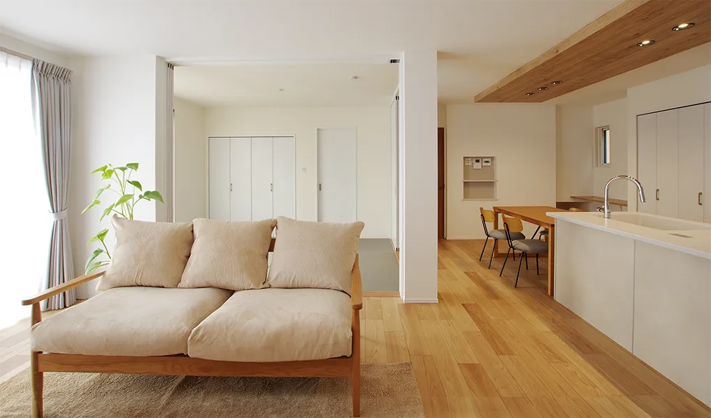 家族の時間を育む家事ラク動線と、和の寛ぎを叶えた住まい（聖籠町二本松）